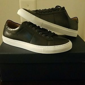 Casual shoes